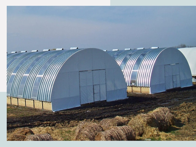 Сельскохозяйственные здания в Азове